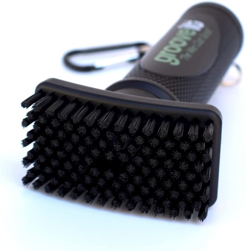 Grooveit The Wet Club Scrub Golf Water Brush - 3 Year Warranty - Anti-Leak Design - Magnetic Brush with Nylon-Bristle Head - Patented Pump for Easy Cleaning - Wide Cleaning Coverage - Long Lasting